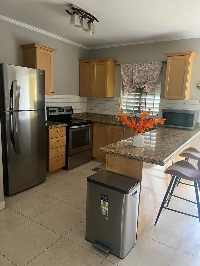 Apartament Amikae'S Kingston
